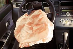 Как срабатывают подушки безопасности в автомобиле