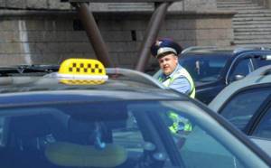 Обычный штраф при отсутствии лицензий на право заниматься «таксованием» составляет 5 тысяч рублей.